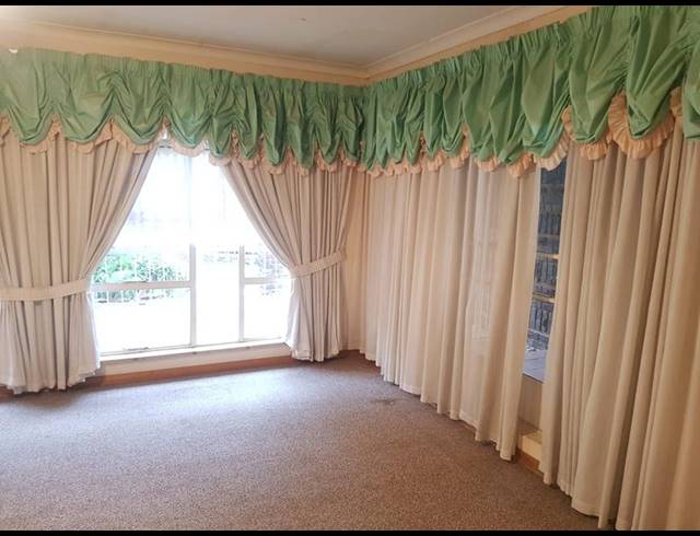 3 BEDROOM PROPERTY TO RENT IN GREEN HILLS